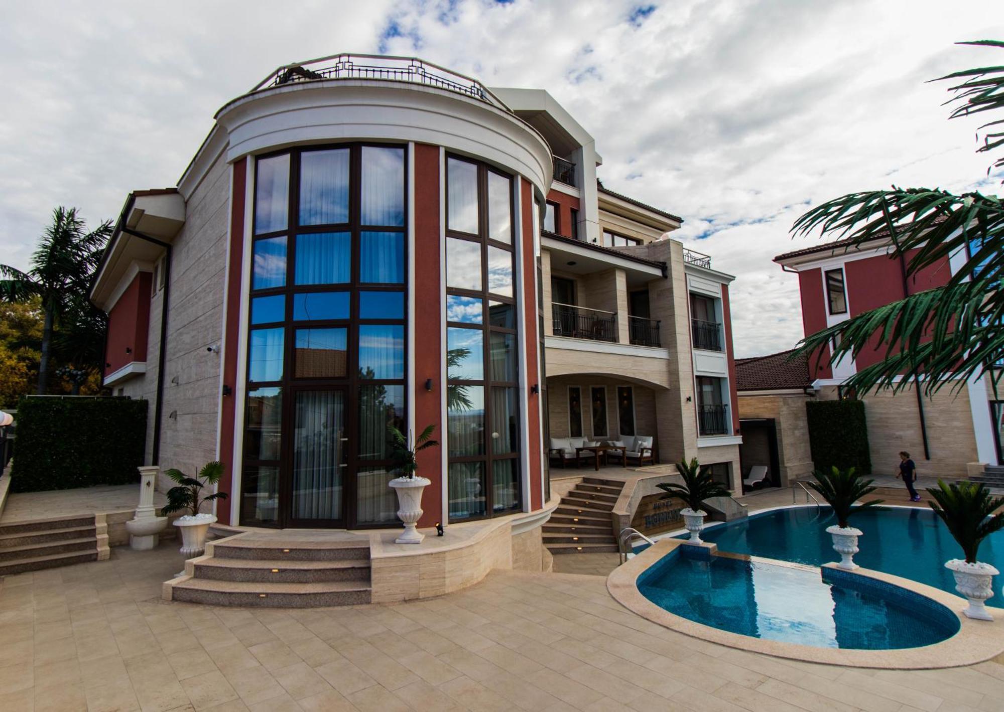 Hotel Bohemi 4*